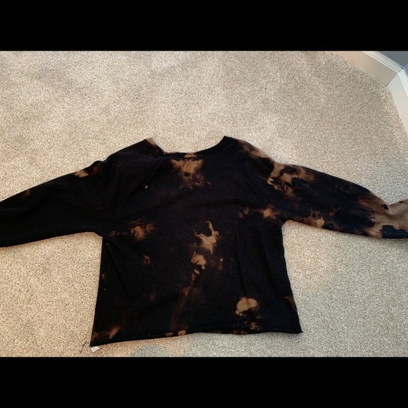 Reverse Tie Dye Cropped Sweatshirt (HOMEMADE) - Picture 3 of 3